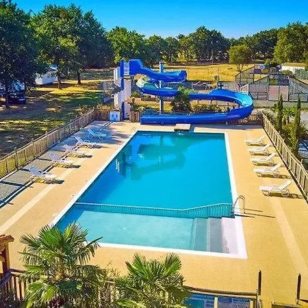 6 Pers. Pres Du Puy Du Fou *