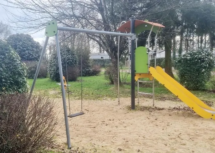 6 Pers. Pres Du Puy Du Fou Kemp